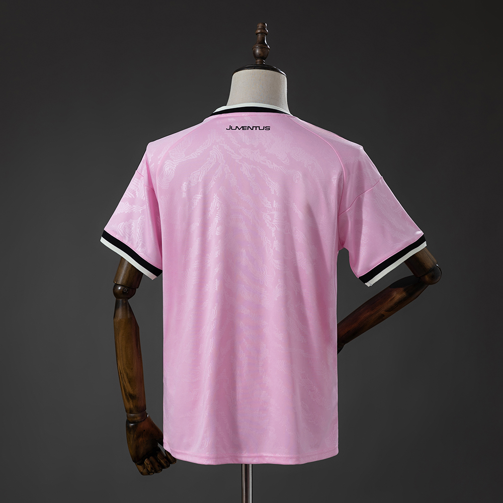 Juventus 26/27 away jersey Foto 2