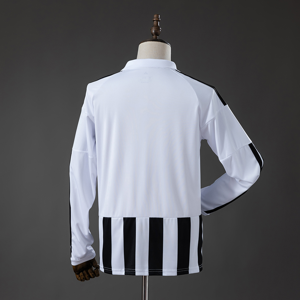 Juventus 26/27 Home Long Sleeved Jersey Foto 2