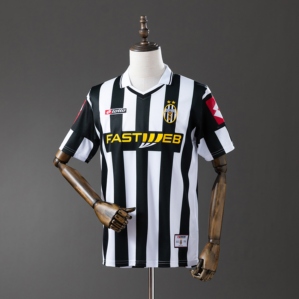 Juventus 01/02 Home Retro Jersey