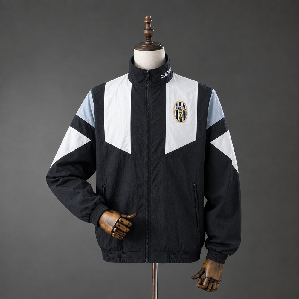 Juventus 26/27 EQT Full-Zip Jacket - Black