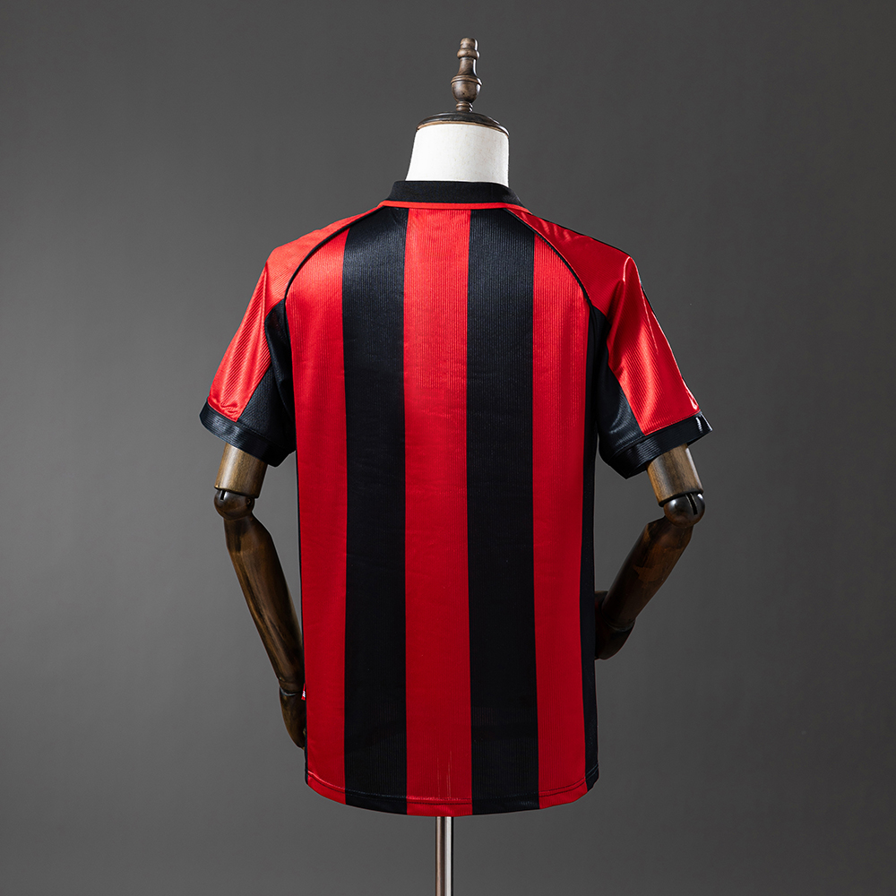 AC Milan 98/99 Home Retro Jersey Foto 2