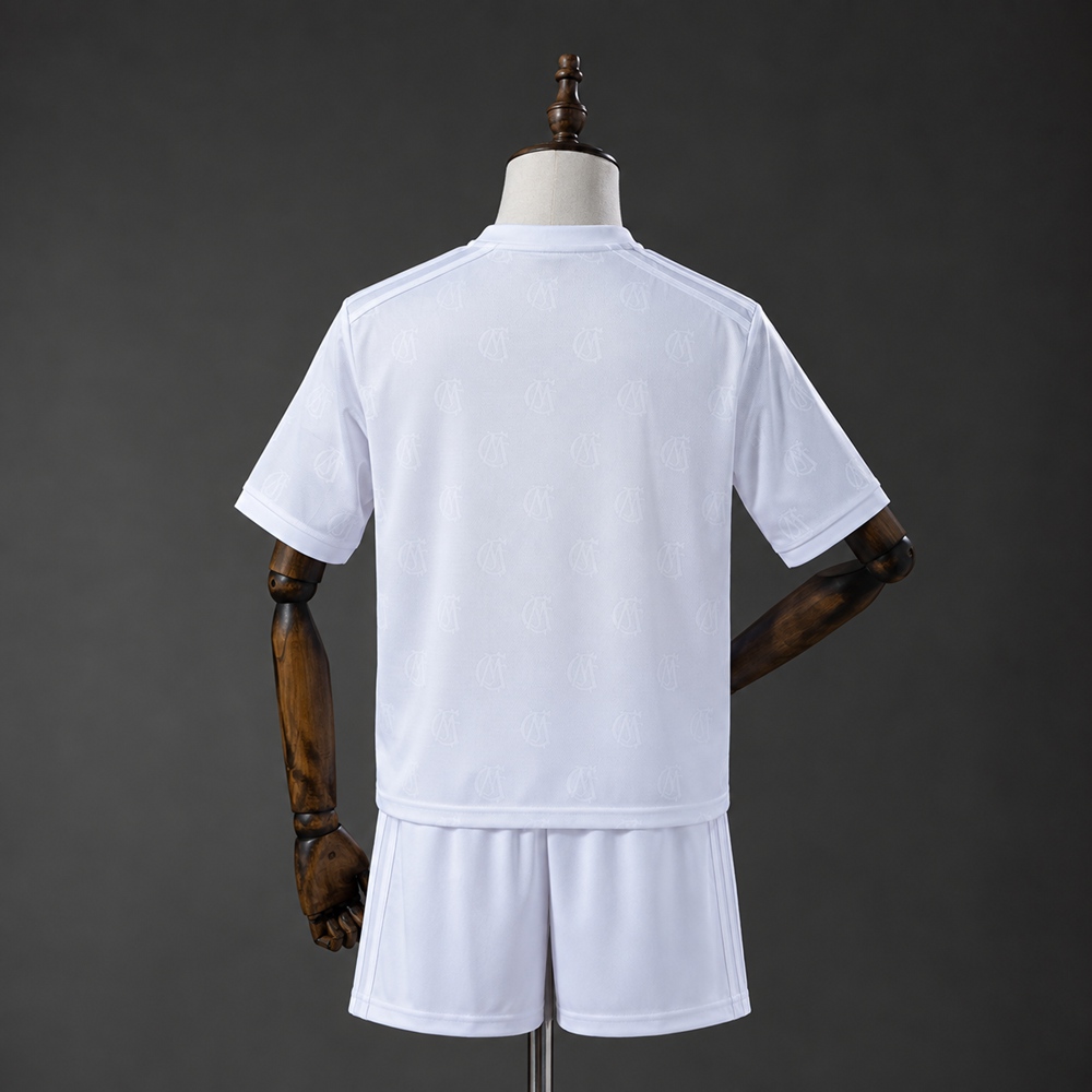Real Madrid 26/27 125th Anniversary Kit Jersey Foto 2