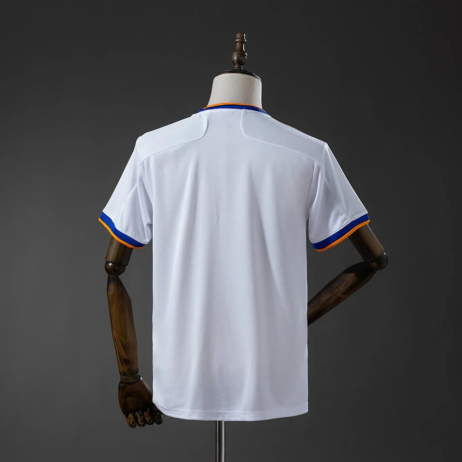 Real Madrid 21/22 Home Retro Jersey Foto 2