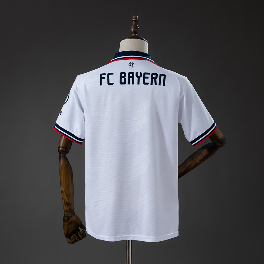 Bayern Munich 26/27 Away Jersey Foto 2