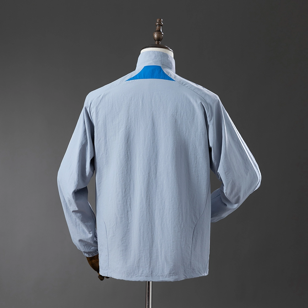 Bayern Munich 25/26 Windbreaker Foto 2