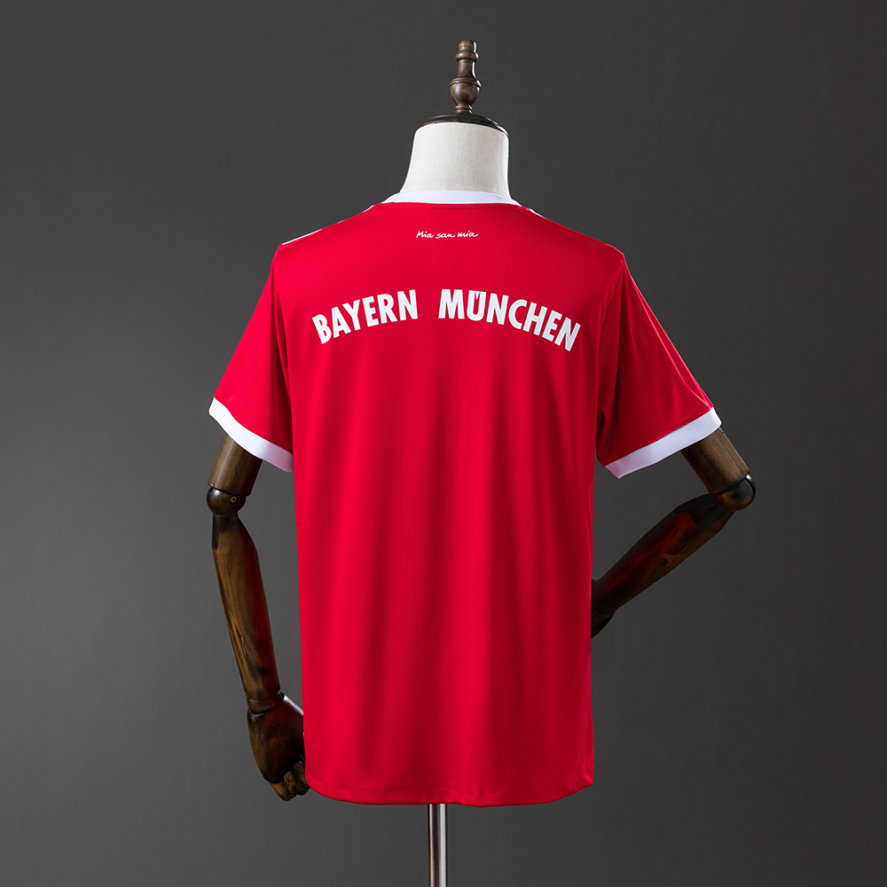 Bayern Munich 17/18 Home Retro Jersey Foto 2