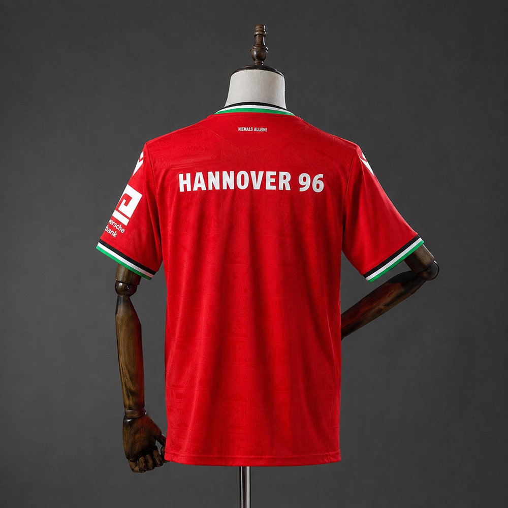 Hannover 96 26/27 Home Jersey Foto 2