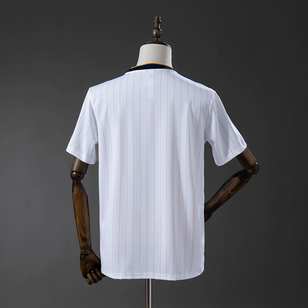 Manchester United 25/26 Retro Style Jersey White Foto 2