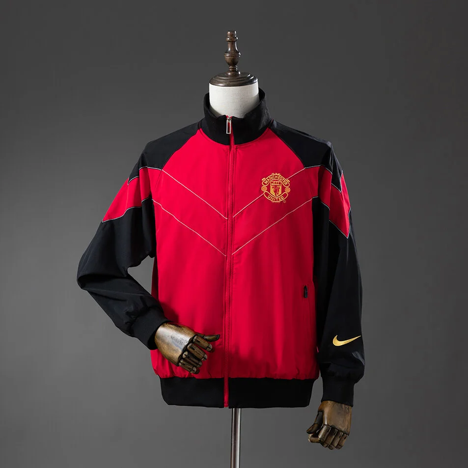 Manchester United 06/07 Retro Windbreaker Black & Red