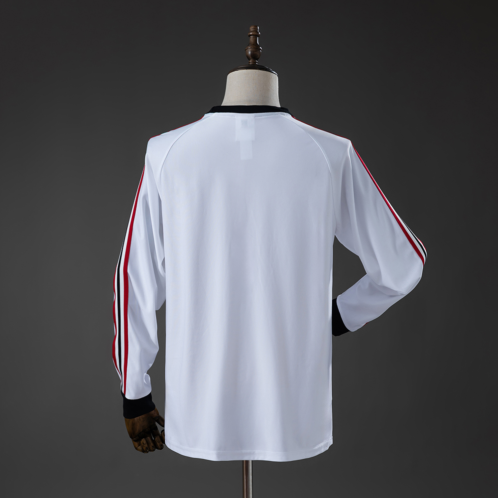 Manchester United Terrace Icons Long Sleeve T-Shirt White Foto 2