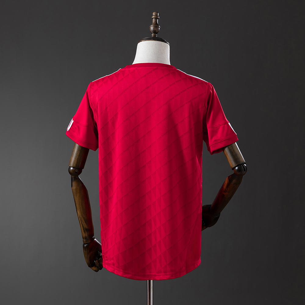 Liverpool 10/11 Home Retro Jersey Foto 2